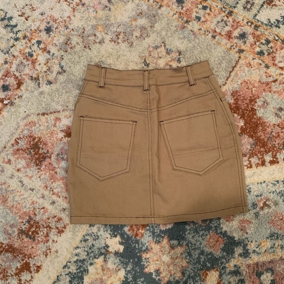MOTEL NEW Tan BROOMY Stretch Denim Mini Skirt Black Stitching Size XXS - Picture 4 of 7